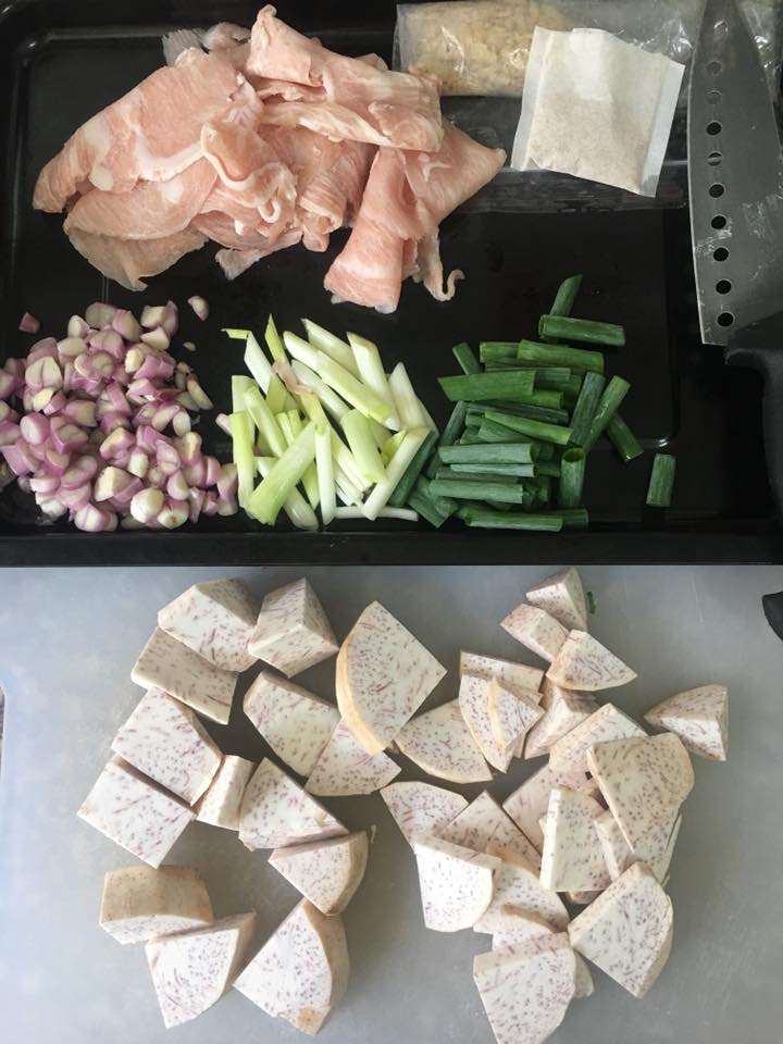 Taro and pork rice noodle soup-ingredient