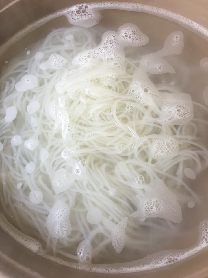 taro pork rice noodle soup01