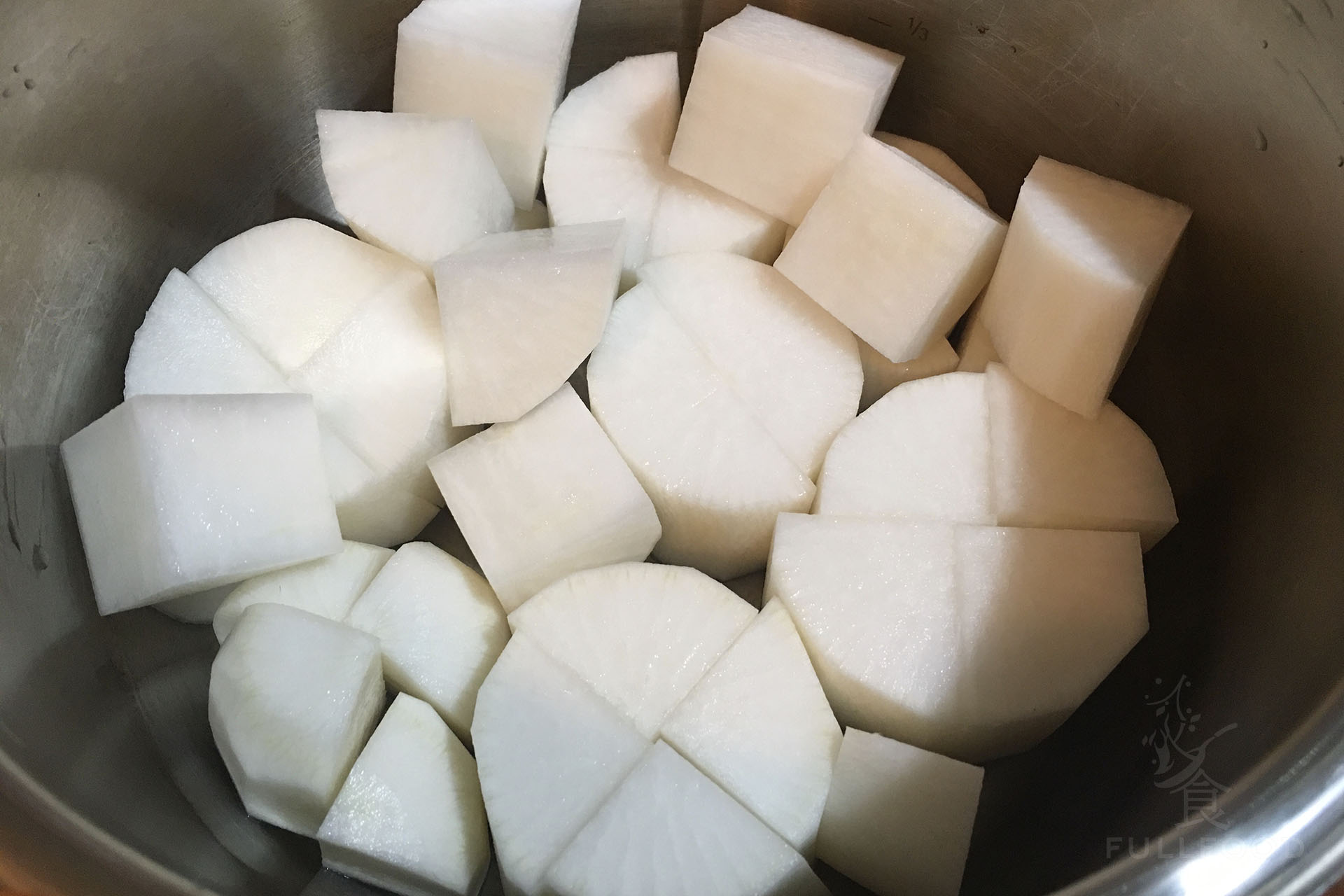 Taiwanese pork stew-daikon