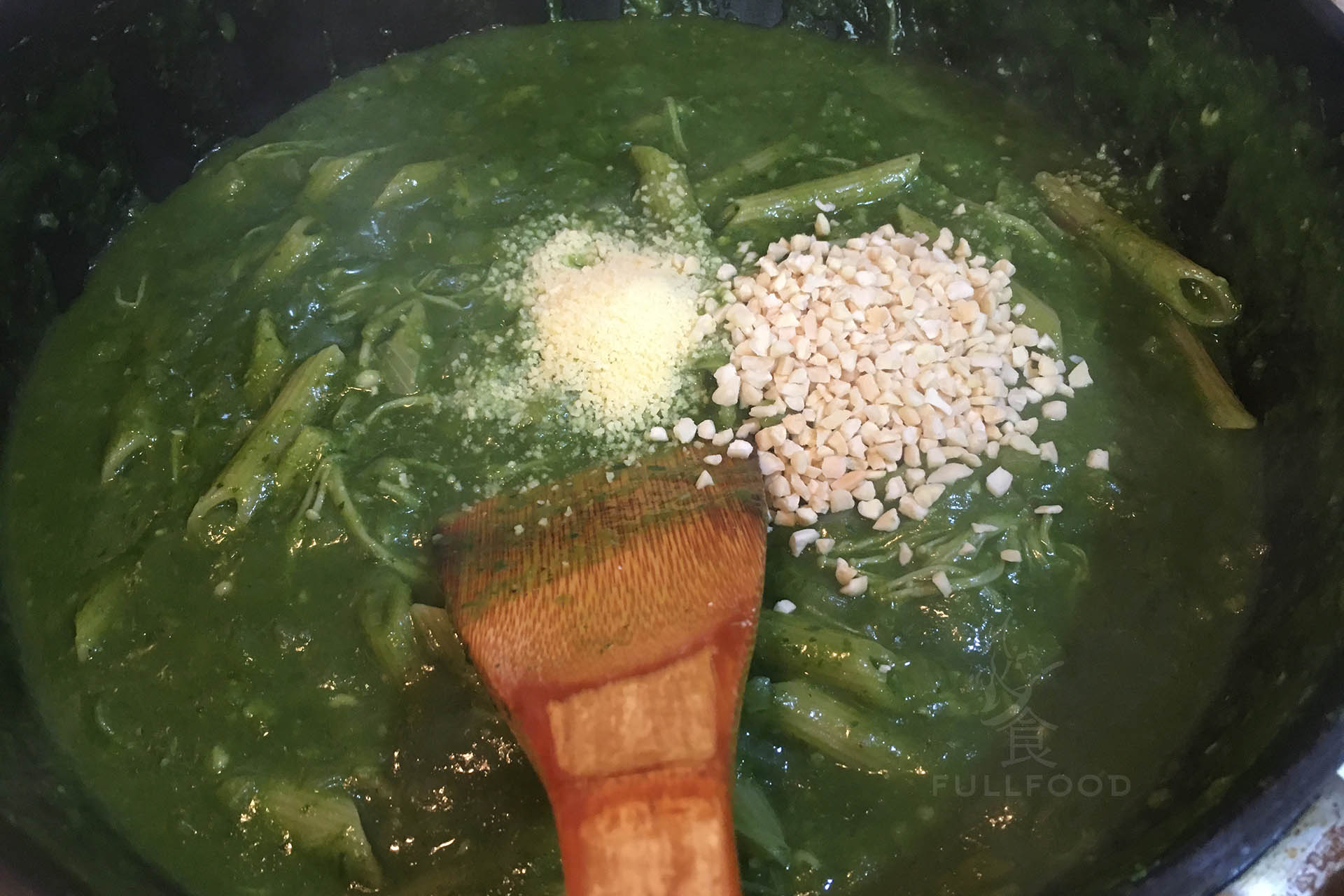 spinach-almond-pesto-pasta-05